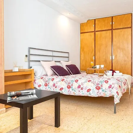 -malagasunapts- West Seafood & Relax Апартаменты Малага