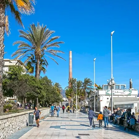 -malagasunapts- West Seafood & Relax * Málaga